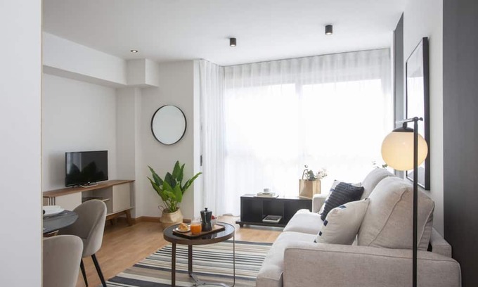 Castello de la Plana Apartment | La Pergola 5F - Double Studio Interior