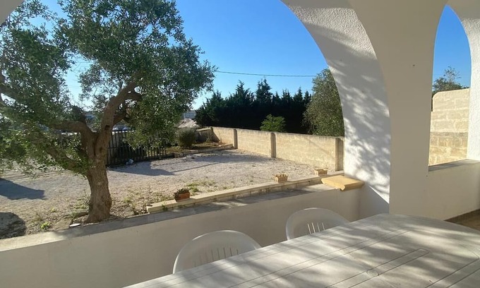 Diso House | Detached 3-bedroom villa with garden