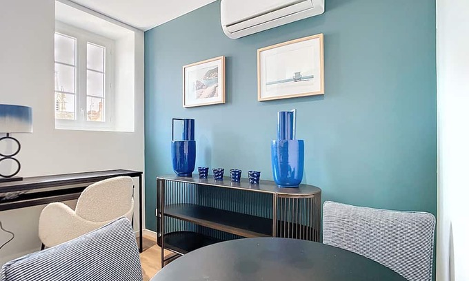 Montargis Apartment | Hôtel Particulier - Suite Venise du Gâtinais