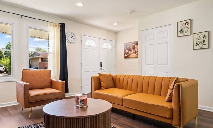 Sterling House | Private and Cozy 3 BEDR+2 BTH Single Fam Home