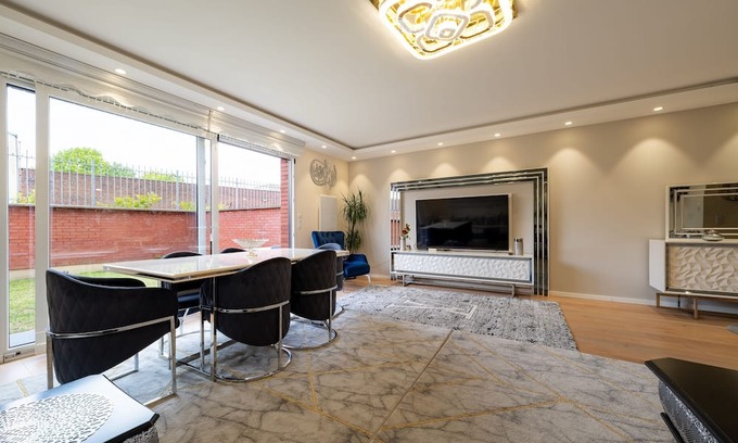 Tourcoing House | La Maison de Rania - Moins d'un km de la gare