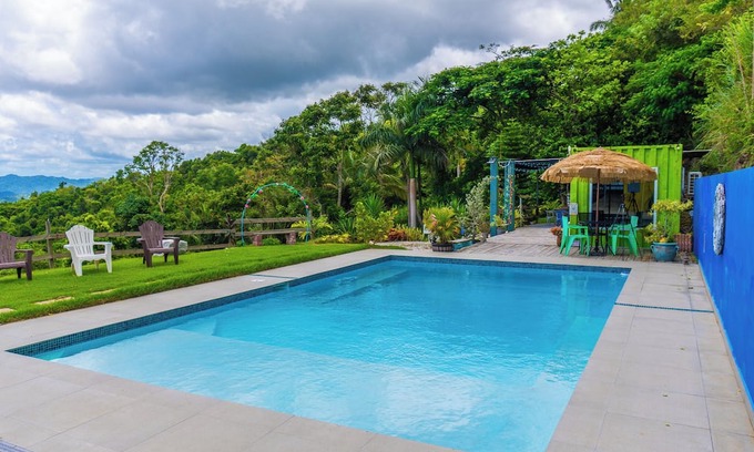 Quebrada Infierno House | Panoramic Views, Pool, A/C and Spectacular Rooftop in Gurabo
