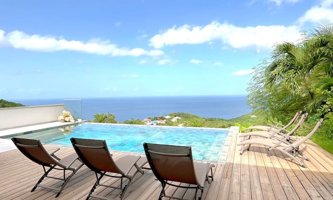 Bouillante Villa | Villa Manitou, sea view and Bali stone swimming pool