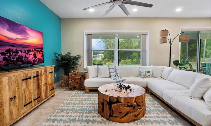 Roseland House | Spacious Sebastian Getaway- Perfect for Families, Fishing & Beaches