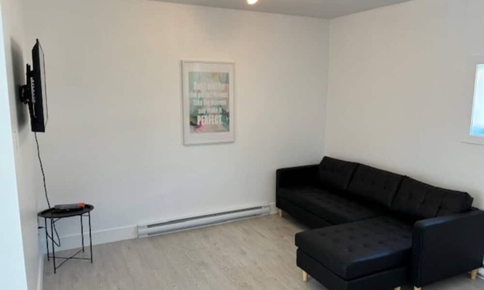 Loretteville Apartment | Simple and cozy