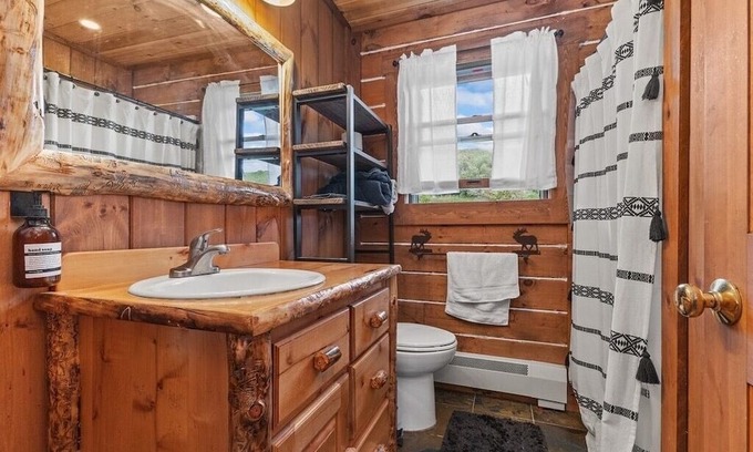 Burns House | Charming 3-bedroom house in Yampa for a cozy getaway
