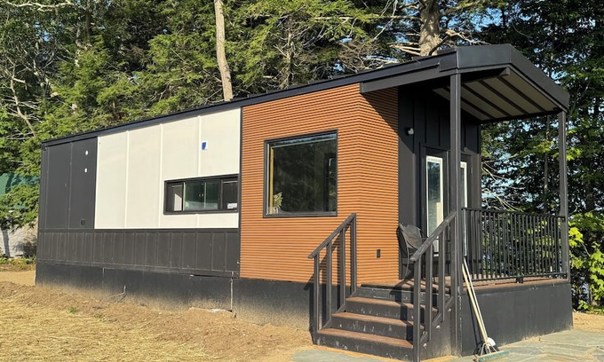 Woolwich Cottage | Brand new tiny home located directly on Merrymeeting Bay. Serene retreat.