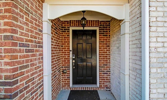 Lawrenceville House | Tremendous 4-bedroom townhome with AC in Lawrenceville