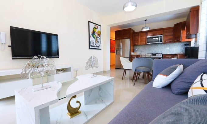 San Cristobal Apartment | STUNNING 2-BR 2-BATH APT W/AC GARAGE & ROOF TOP
