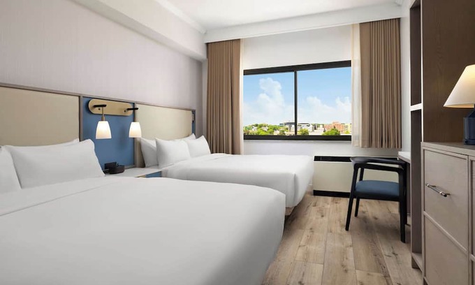 White Plains Hotel | Upscale City Comfort in Prime White Plains Location | 4 Units