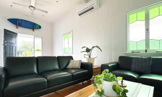 Parramatta Park House | Classic City Queenslander | Walk to Esplanade