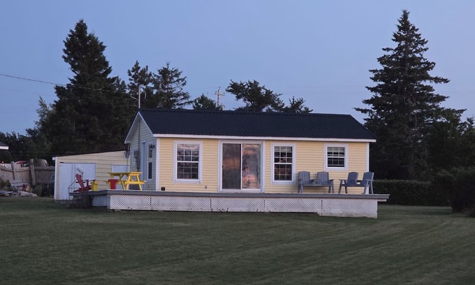 Amherst Shore Cottage | Seaside Escape – 2-Bedroom Oceanview Cottage with Private Beach Access