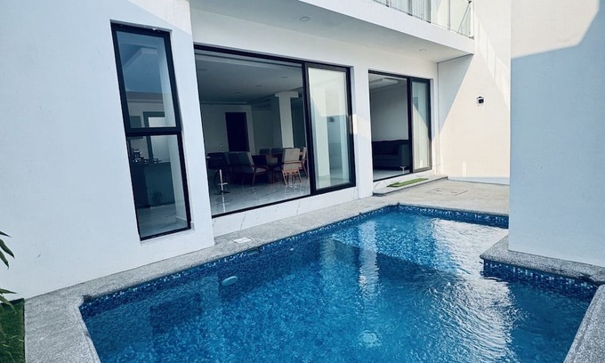 Perula House | Casa Top Horizonte. Charming 3-bedroom beach house with AC & Private Pool.