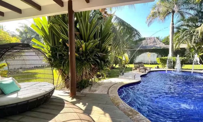 Iztapa Villa | "Paraíso Conacaste", Iztapa