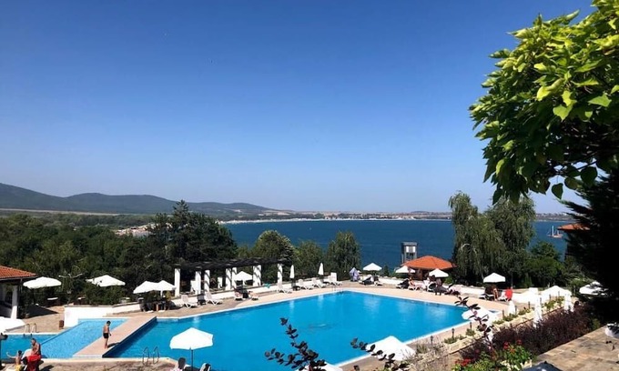 Sozopol Apartment | Charming apartment - huge terrace, AC and WiFi in Sozopol most awarded complex