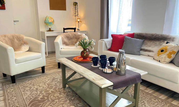 Nieder Mockstadt Apartment | Mi Casita: Charming apartments, 2 minutes from the highway.