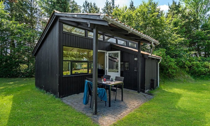 Hampen House | Stunning home in Hampen with WiFi