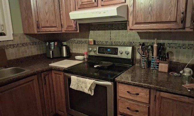 Halifax House | Comfortable 3 level townhouse