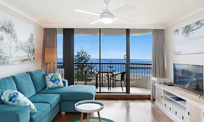 Bilinga Apartment | Porta Pacifique 25 - Renovated Bilinga Beachfront - Min. 3 Night Stays