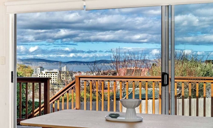 Hobart Central Business District Cottage | Nielsen Cottage Serene River Views near Hobart CBD