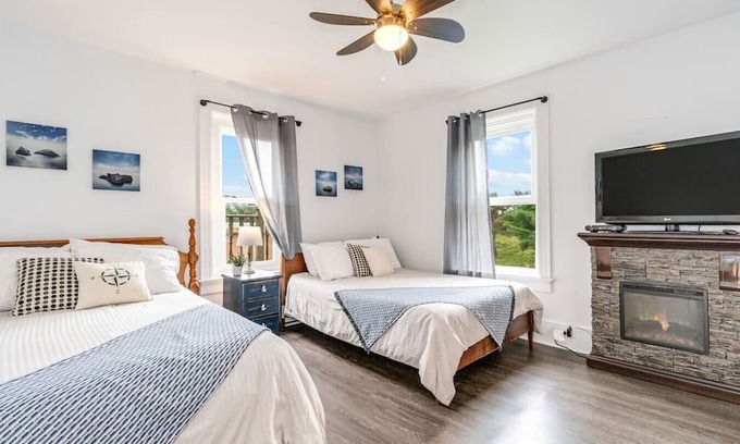 Lunenburg Apartment | Seashell Suite - Heart of Lunenburg