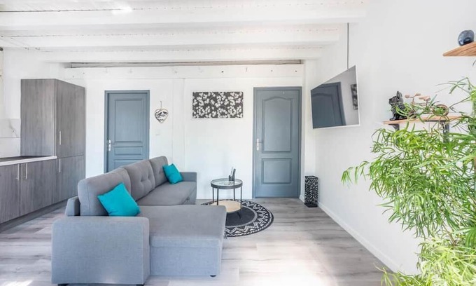 Golbey Apartment | Golbey Evasion apartment with suspended terrace