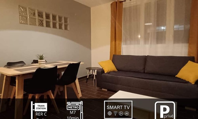 Centre-ville Apartment | Le petit futé sleeps 2