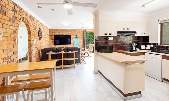 Torquay Apartment | Two Bedroom Torquay Esplanade Escape