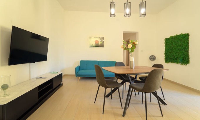 Barcellona Pozzo di Gotto Apartment | [Da Mimmo] Large apartment, near the sea, free parking