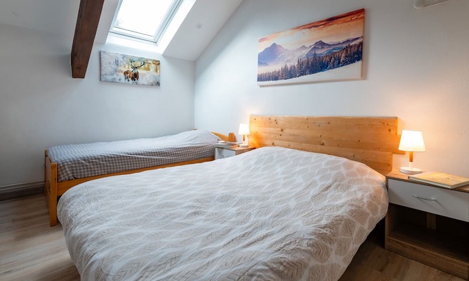 Vassieux-en-Vercors Apartment | Room 'Les Carlines 5' with Mountain View, Shared Terrace and Wi-Fi