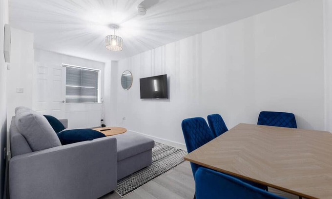 Wallasey House | Modern Family Home Near Liverpool City