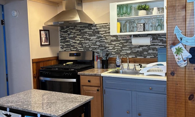 Moultonborough Cottage | Enchanting 1 bedroom cottage with AC in Moultonborough