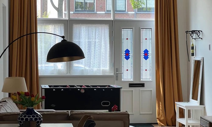 Delft Apartment | Cozy city center 75 m2 apartment suite, 5 minutes from the station