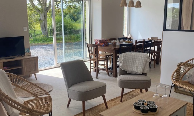 Russy House | Quiet house near landing beaches