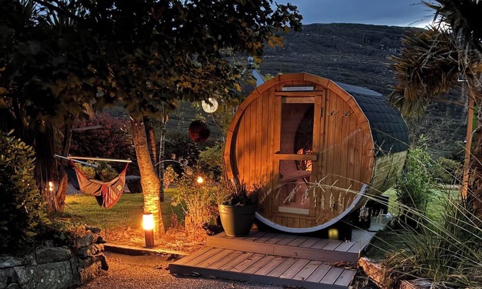 Shiplake House | Family-Pet Friendly-Sleeps 8-Hot Tub-Sauna