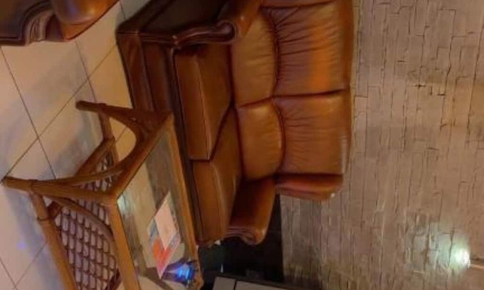 Klabbeek House | Vacation Home in Tubize with Garden and Jacuzzi