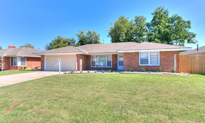 Central Oklahoma City House | Lovely 3-bedroom house in Oklahoma City For family and friends