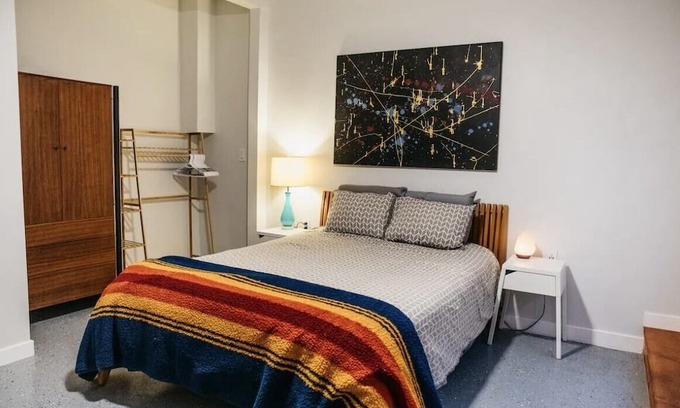 Swan Canyon House | A quiet spot, yet close to all your favorites restaurants and sites!