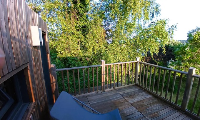 Montboillon Ski Chalet | Chalet in the countryside, in the heart of a wooded garden.
