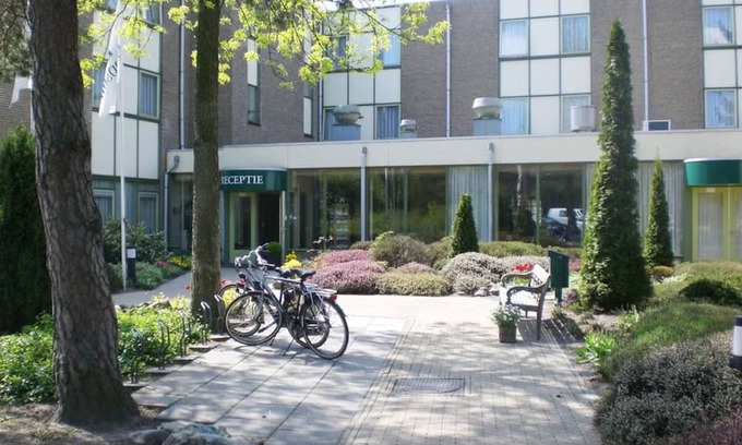 De Bult House | 3 Rooms | Getaway w/Heated Pool | Near Famous Nature Parks | Pet Frienldly