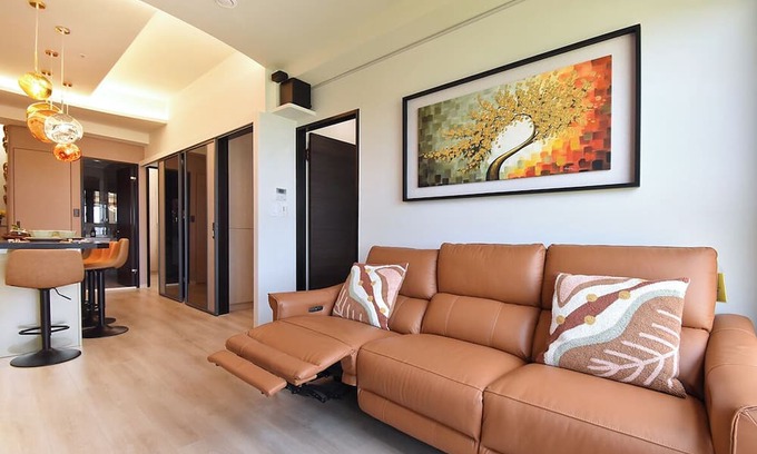 Tamsui Apartment | Spacious 3-bedroom apartment with WiFi, fitness room in New Taipei City
