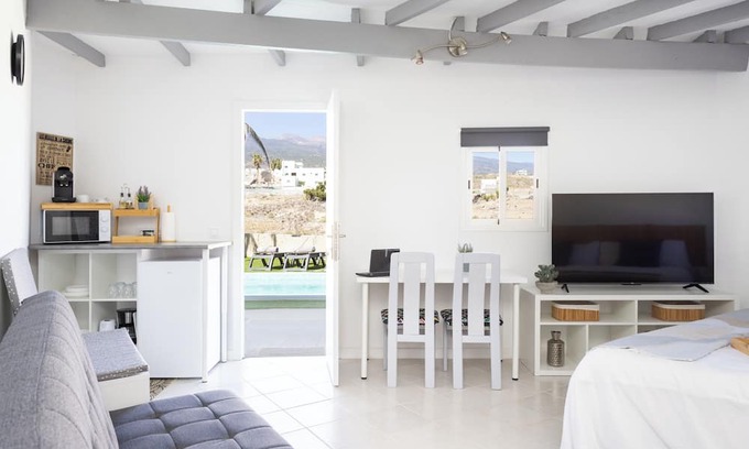 Granadilla de Abona Apartment | Oasis Tenerife Rentals - Studio (4) in Tenerife South with pool and outdoor kitchen