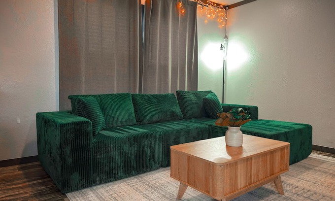 Sherman House | NEW Family/worker friendly, 500Mb, WD, Netflix, More photos coming soon!