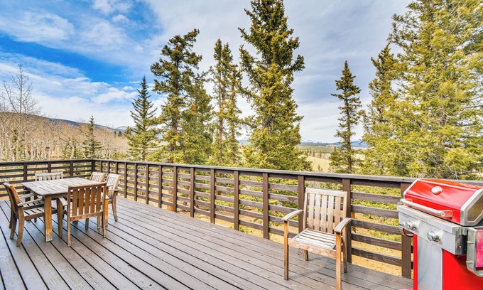 Warm Springs House | 9 Mi to Fairplay Beach: Mountain-View Getaway!