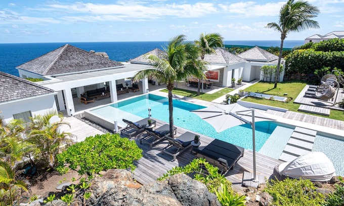 Petit Cul De Sac Beach House | 6 Bed Villa Casa del mar in Petit-Cul-de-Sac