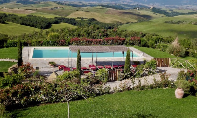 Gambassi Terme Apartment | Exceptional Tuscany view! Air-conditioned beautiful restored farmhouse apartment