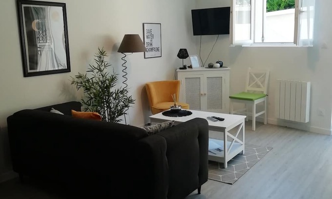 Bezu-le-Guery Apartment | Pleasant studio close to vineyards, fields and woods, very well situated for touring.