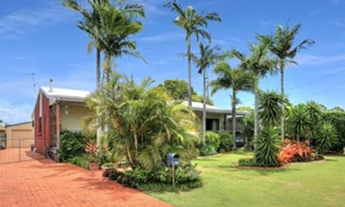 Bargara House | The Beach Shack, Bargara