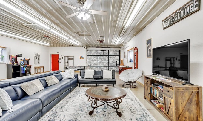 Stillwater House | NEW! HUGE Game-Room Style Barndo