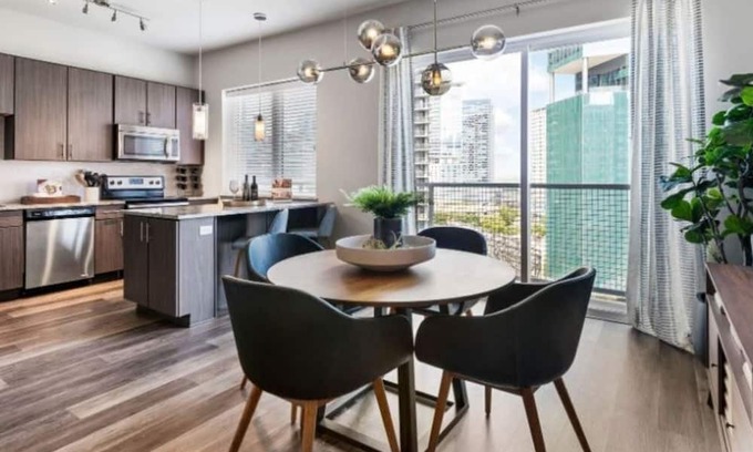 Uptown Condo | Modern 1BR Condo at Miro – Rooftop Pool & Fire Pit!